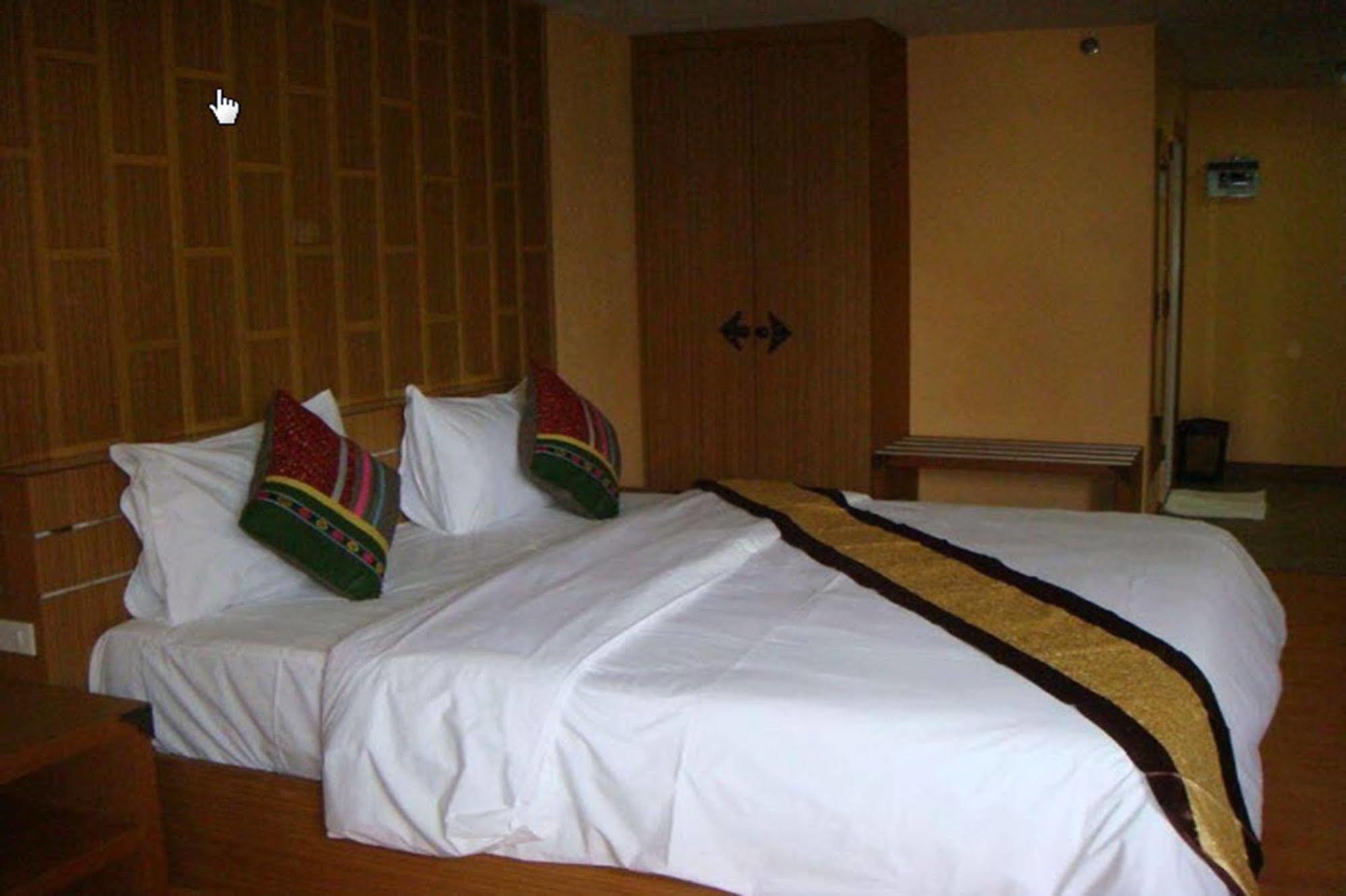 King Royal Garden Inn Bangkok Exterior photo