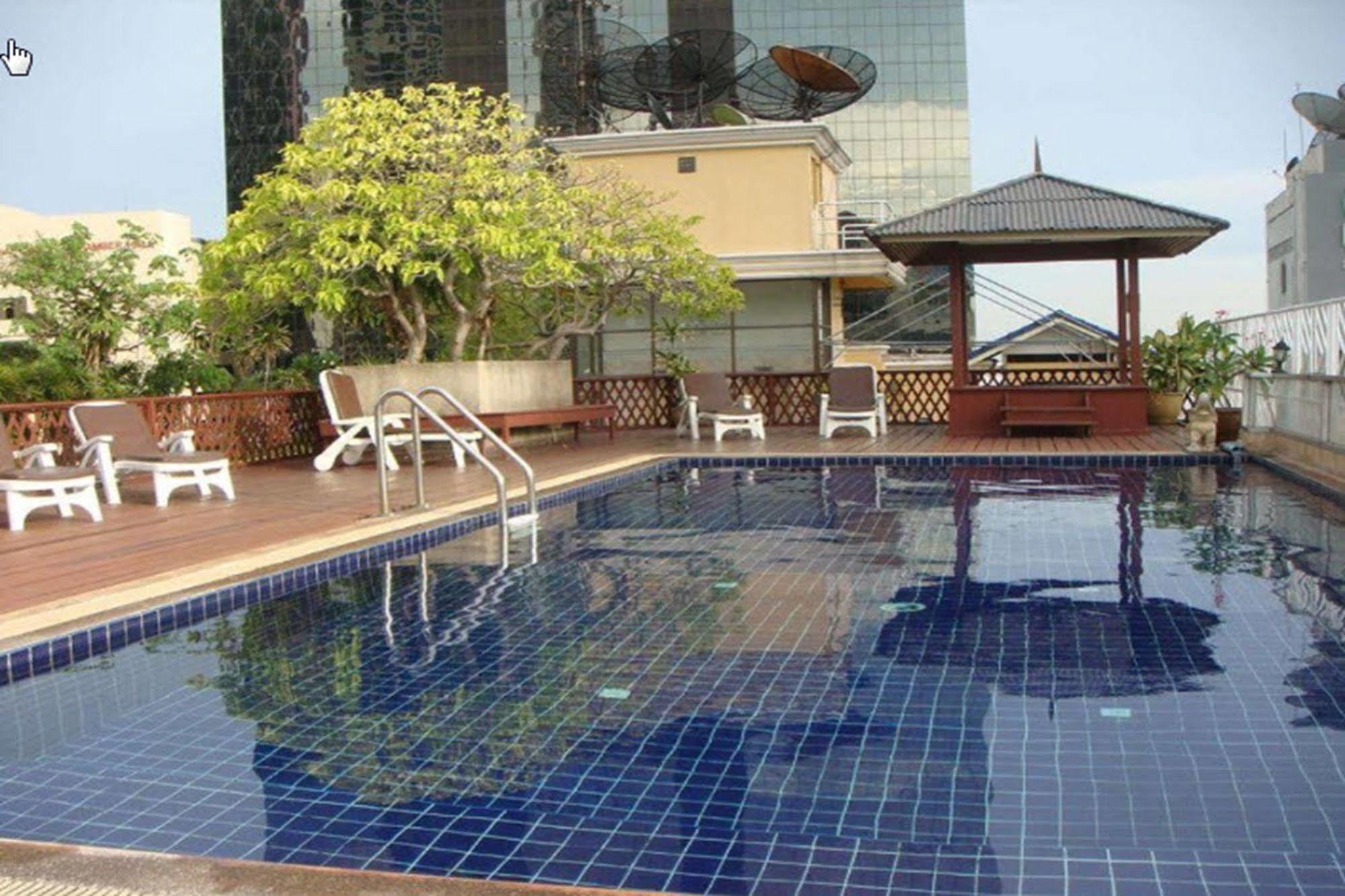 King Royal Garden Inn Bangkok Exterior photo